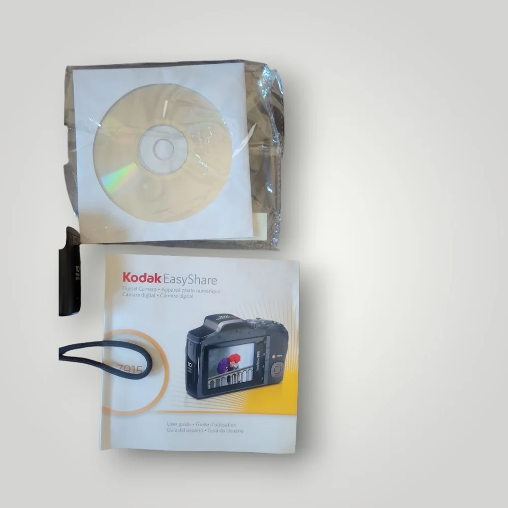 Kodak digital camera with sleek black finish Easyshare Z915 For Parts